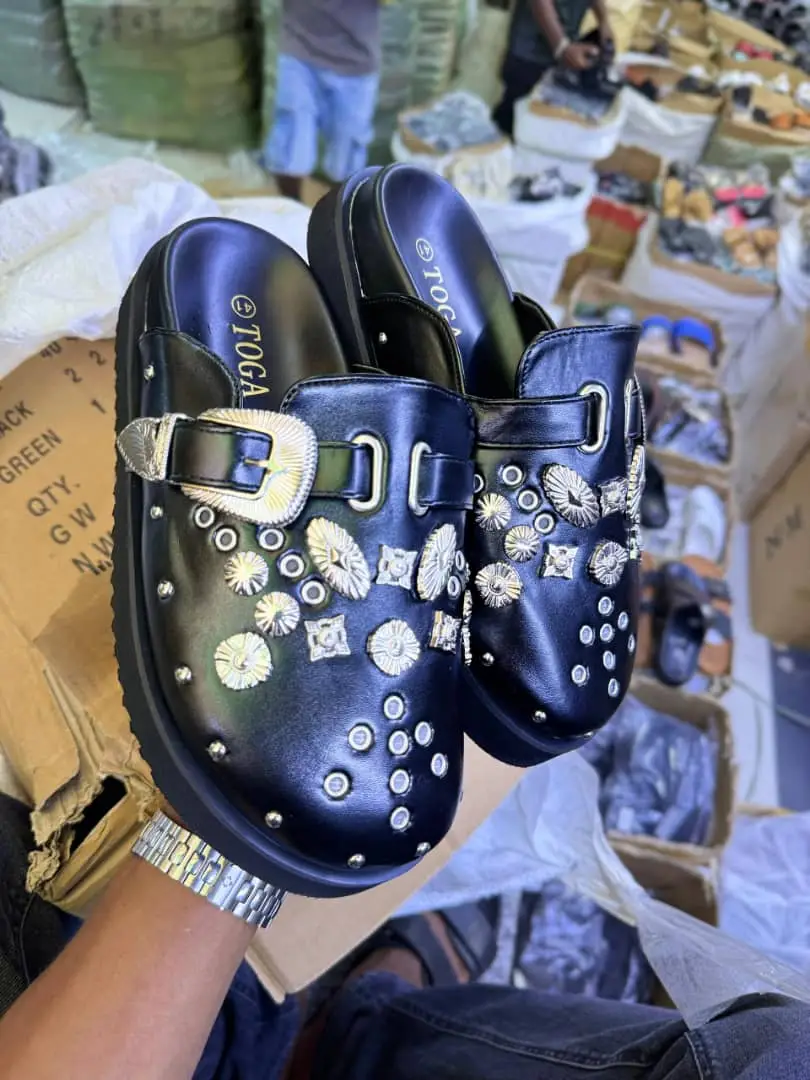 Jipatie viatu na sendo kwa bei nafuu